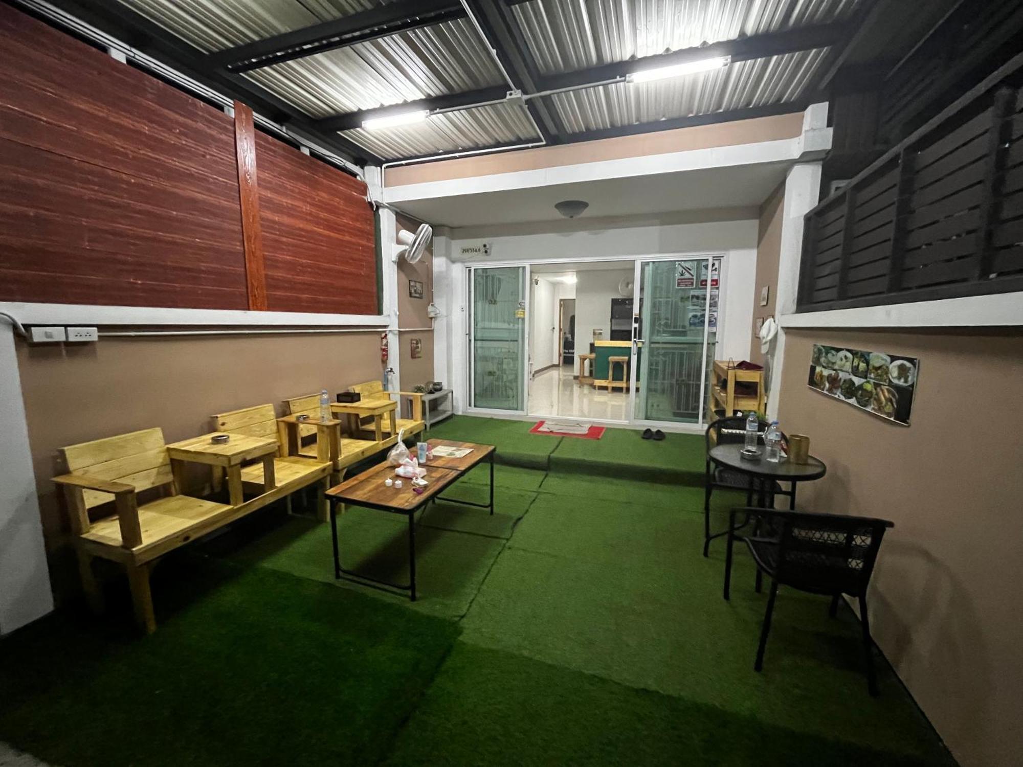 Bed and Breakfast The European House Pattaya Exterior foto